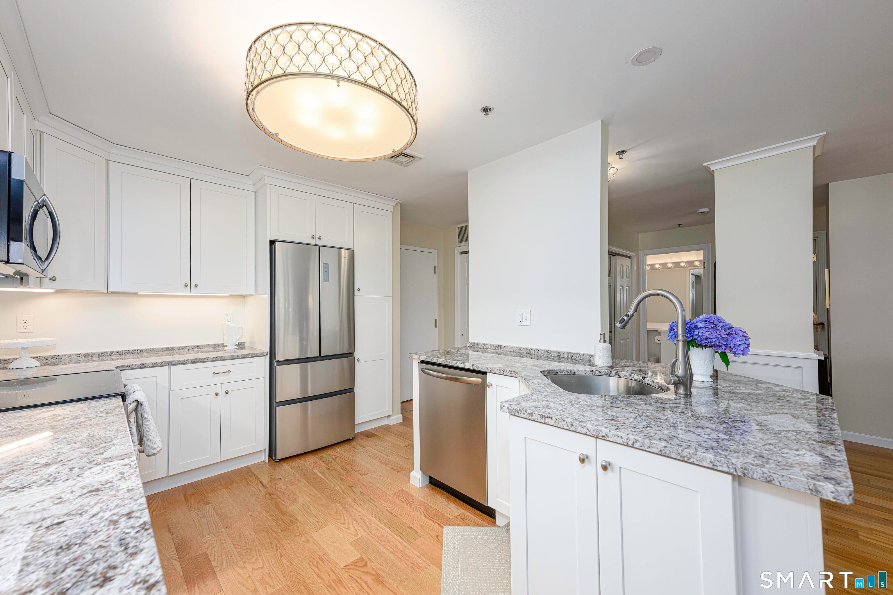 49 Rose Street 208