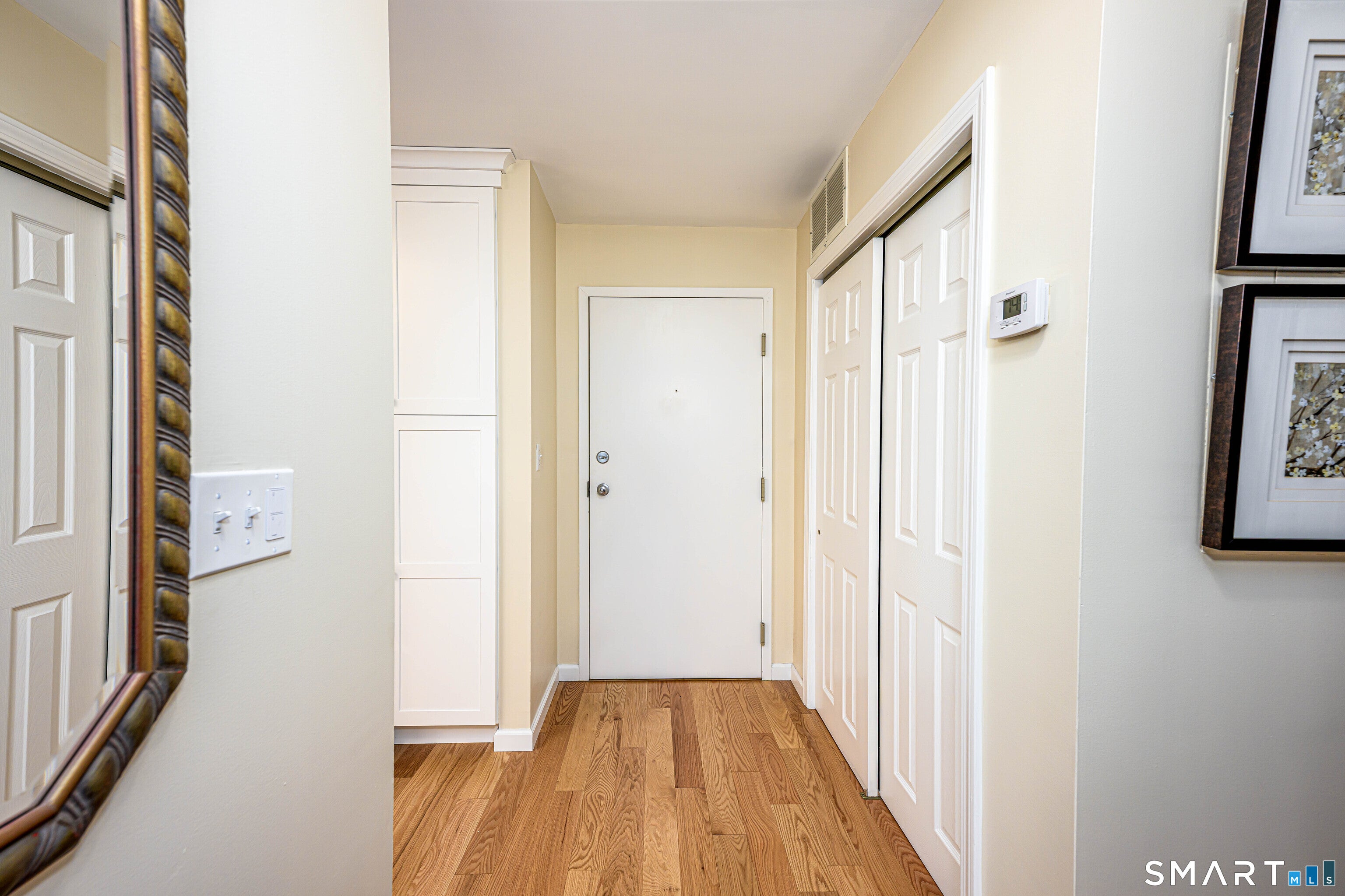 49 Rose Street 208