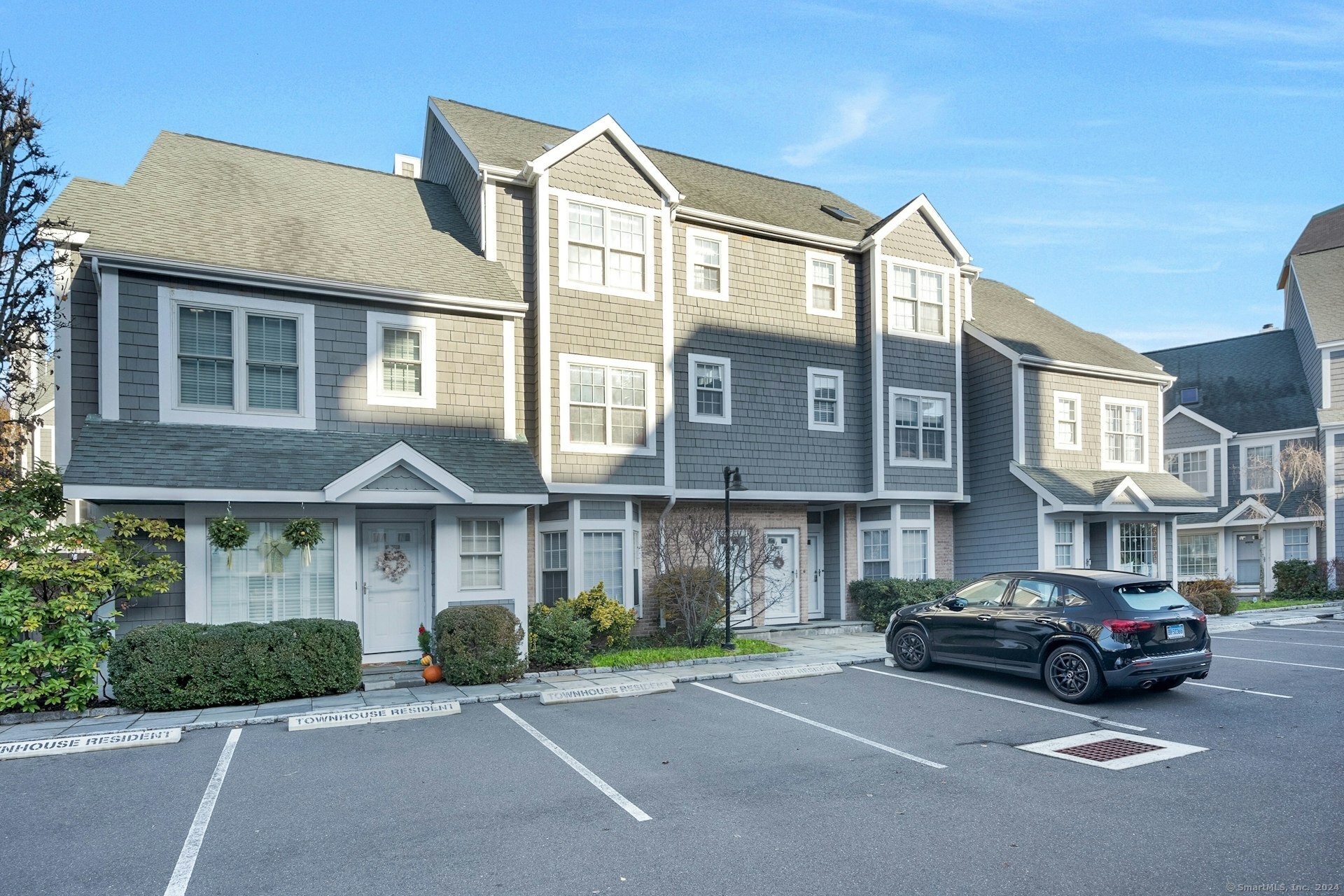 Property for Sale at 94 Southfield Avenue 94-603, Stamford, Connecticut - Bedrooms: 2 
Bathrooms: 3 
Rooms: 4  - $745,999