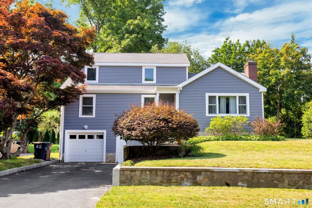 Photo of 30 Dee Lane, Stamford, CT 06902 (MLS # 24163103)