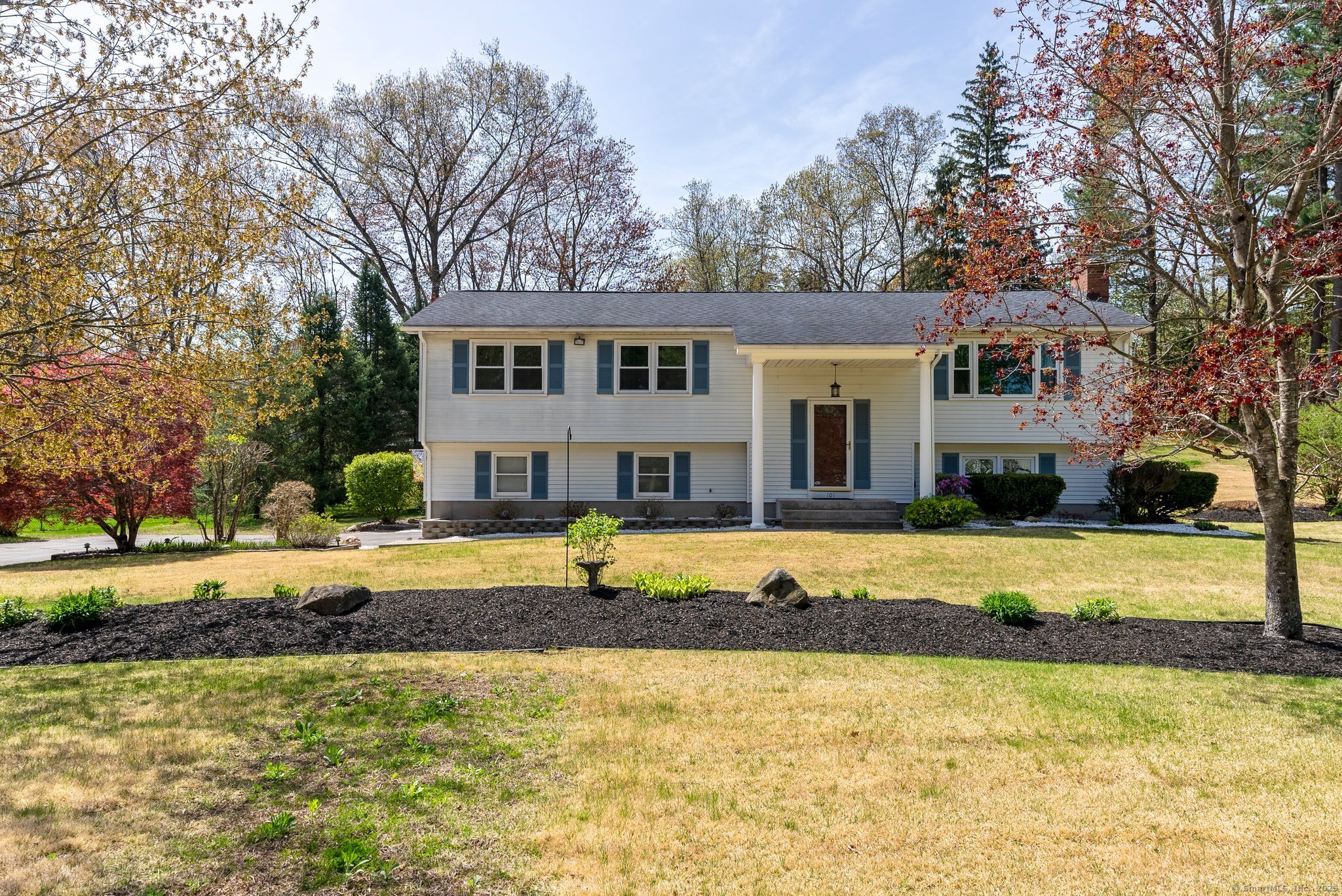 Property for Sale at Michele Drive, Somers, Connecticut - Bedrooms: 3 
Bathrooms: 2 
Rooms: 7  - $395,000