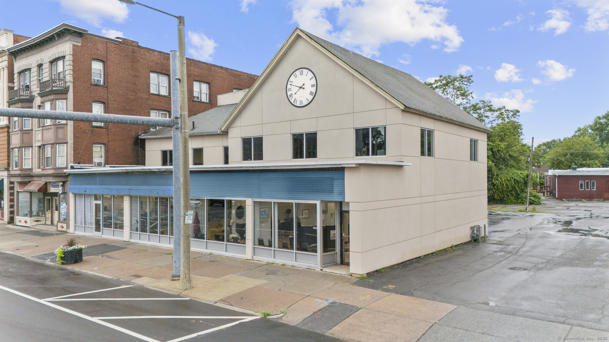 1191 Main Street