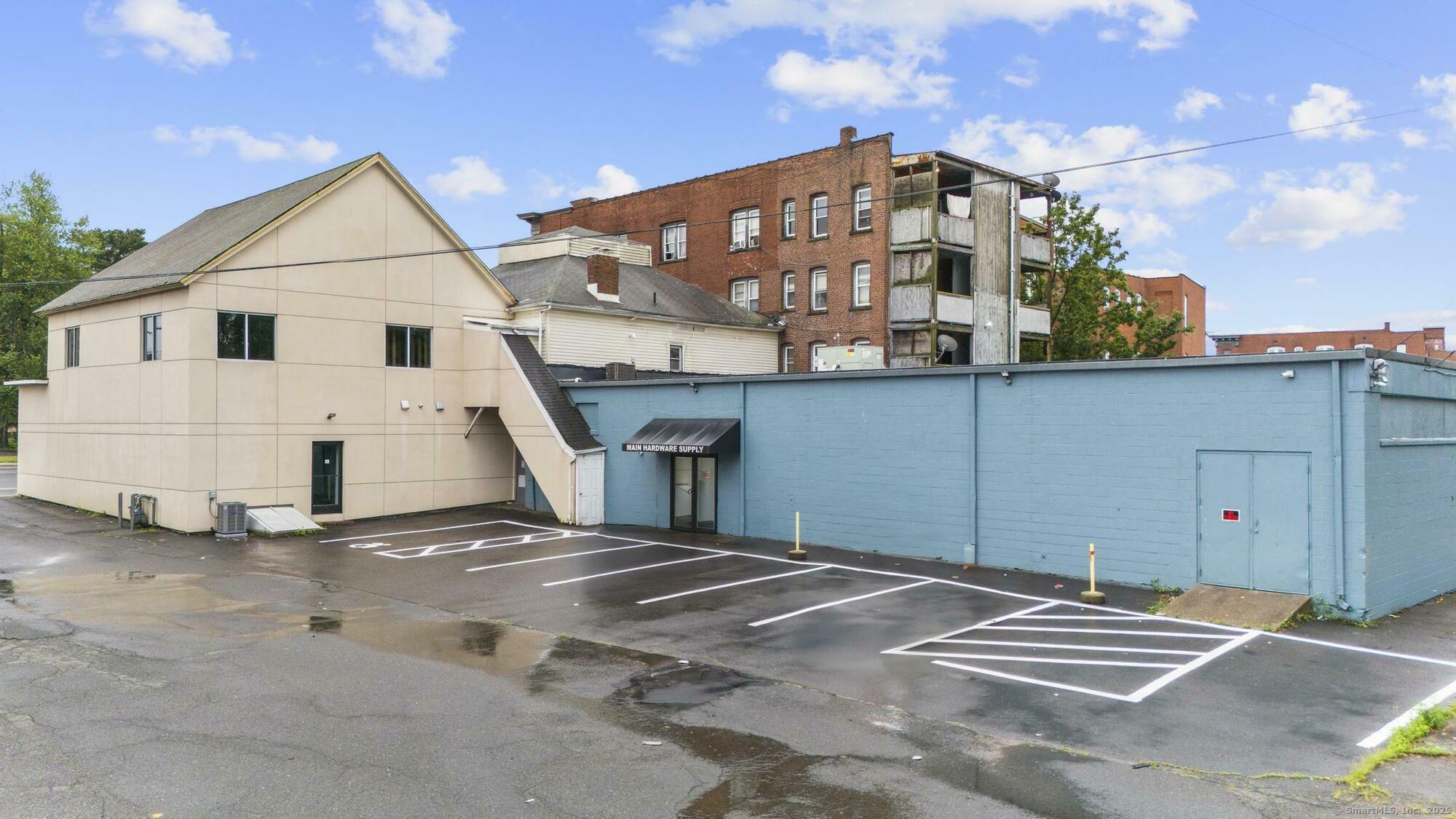 1191 Main Street