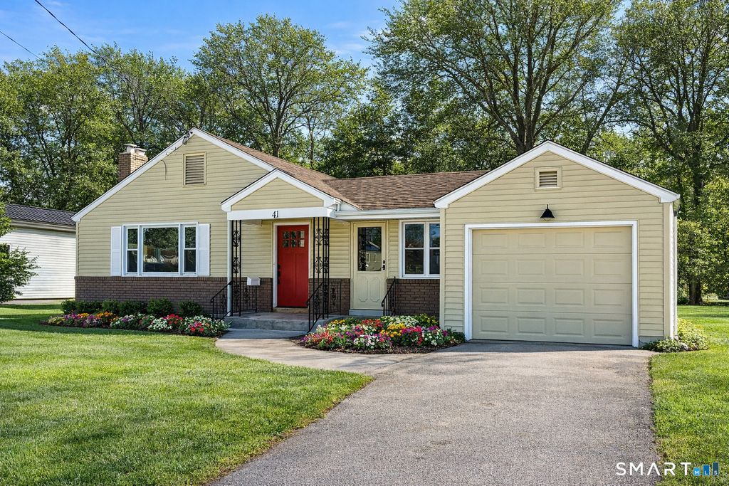 Photo of 41 Haynes Road, West Hartford, CT 06117 (MLS # 24157044)