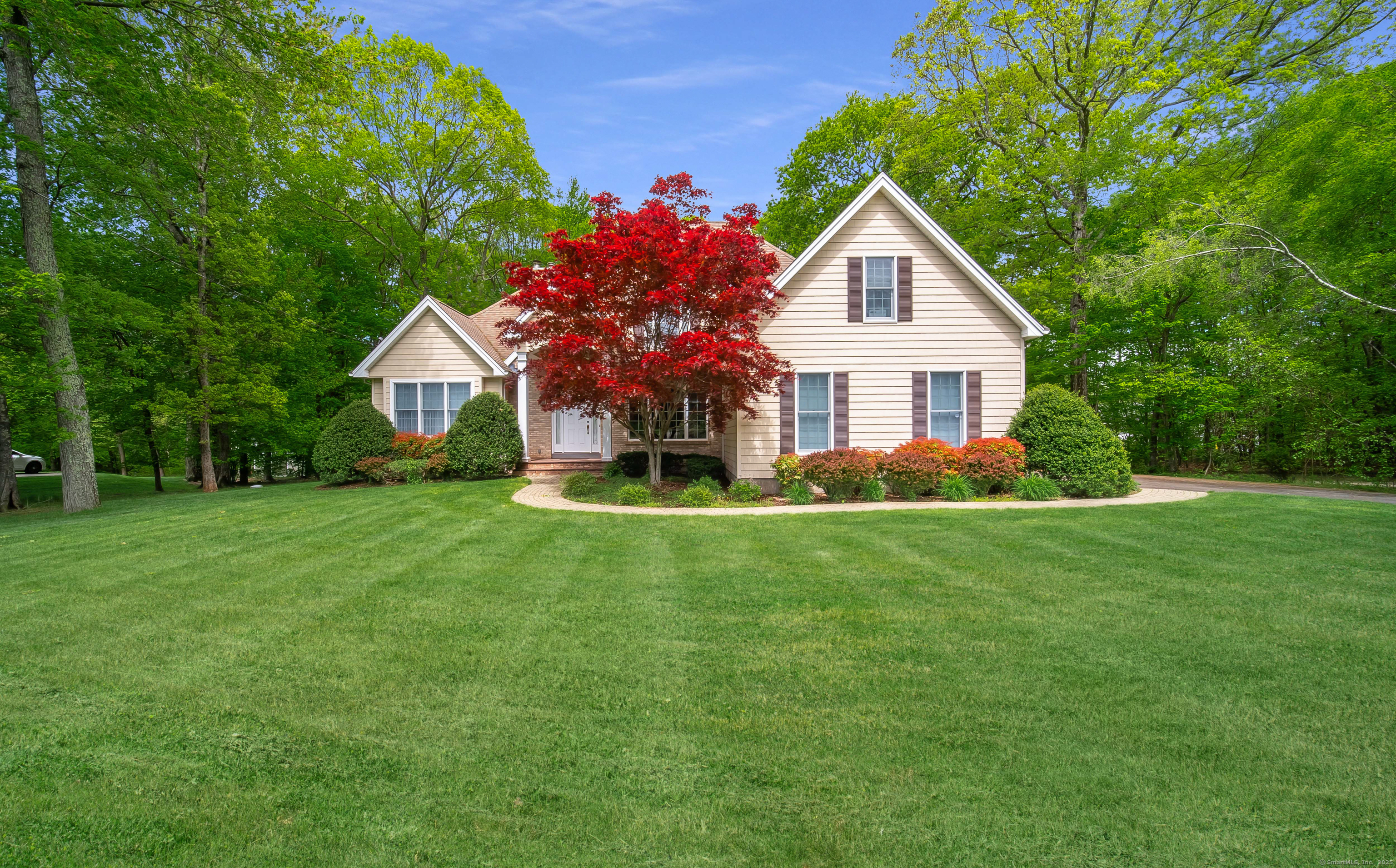 Property for Sale at N Woods Road, Hamden, Connecticut - Bedrooms: 3 
Bathrooms: 3 
Rooms: 8  - $634,900