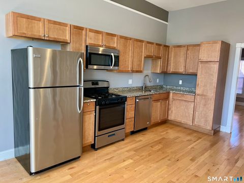 Tiny photo for 353 Main Street #3-1, Middletown, CT 06457 (MLS # 24170516)