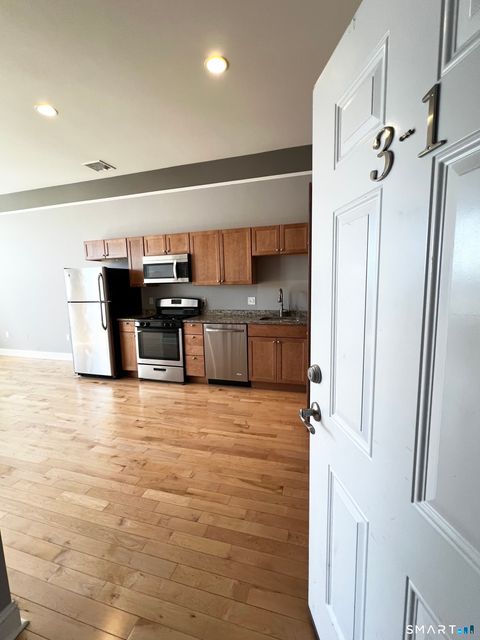 Tiny photo for 353 Main Street #3-1, Middletown, CT 06457 (MLS # 24170516)