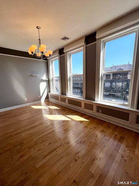 Tiny photo for 353 Main Street #3-1, Middletown, CT 06457 (MLS # 24170516)