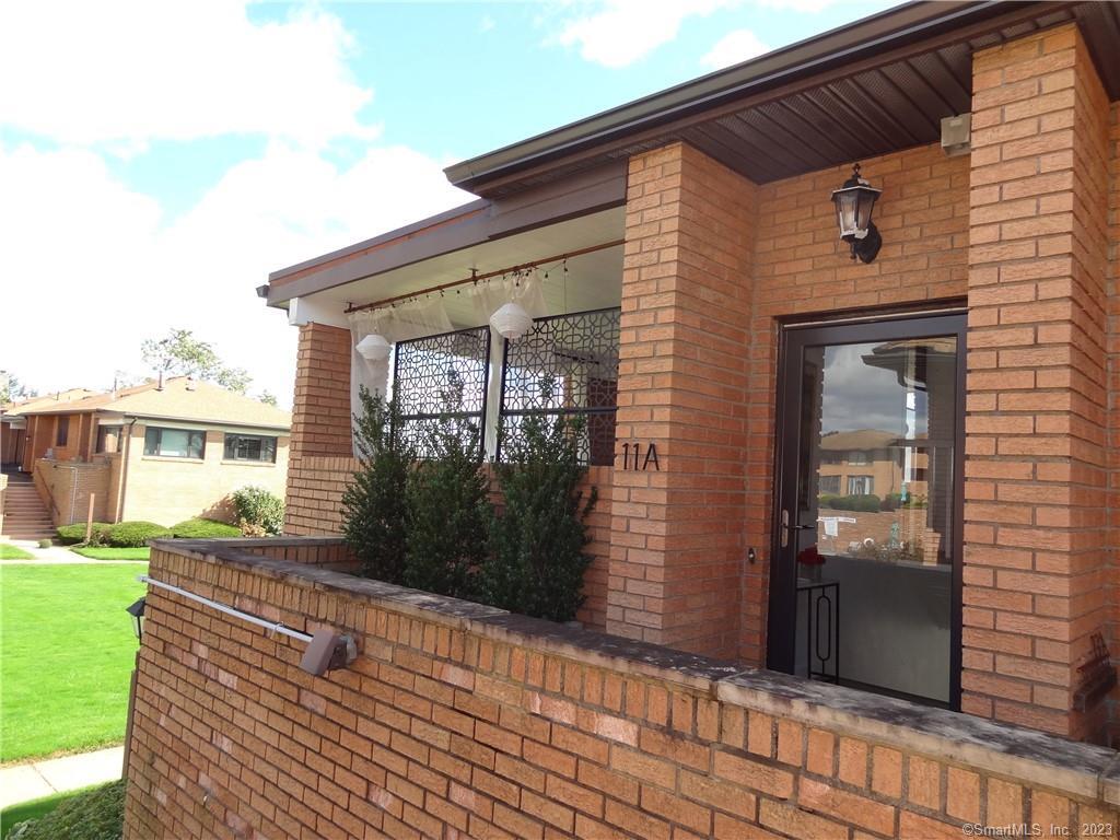 350 Grovers Avenue 11A