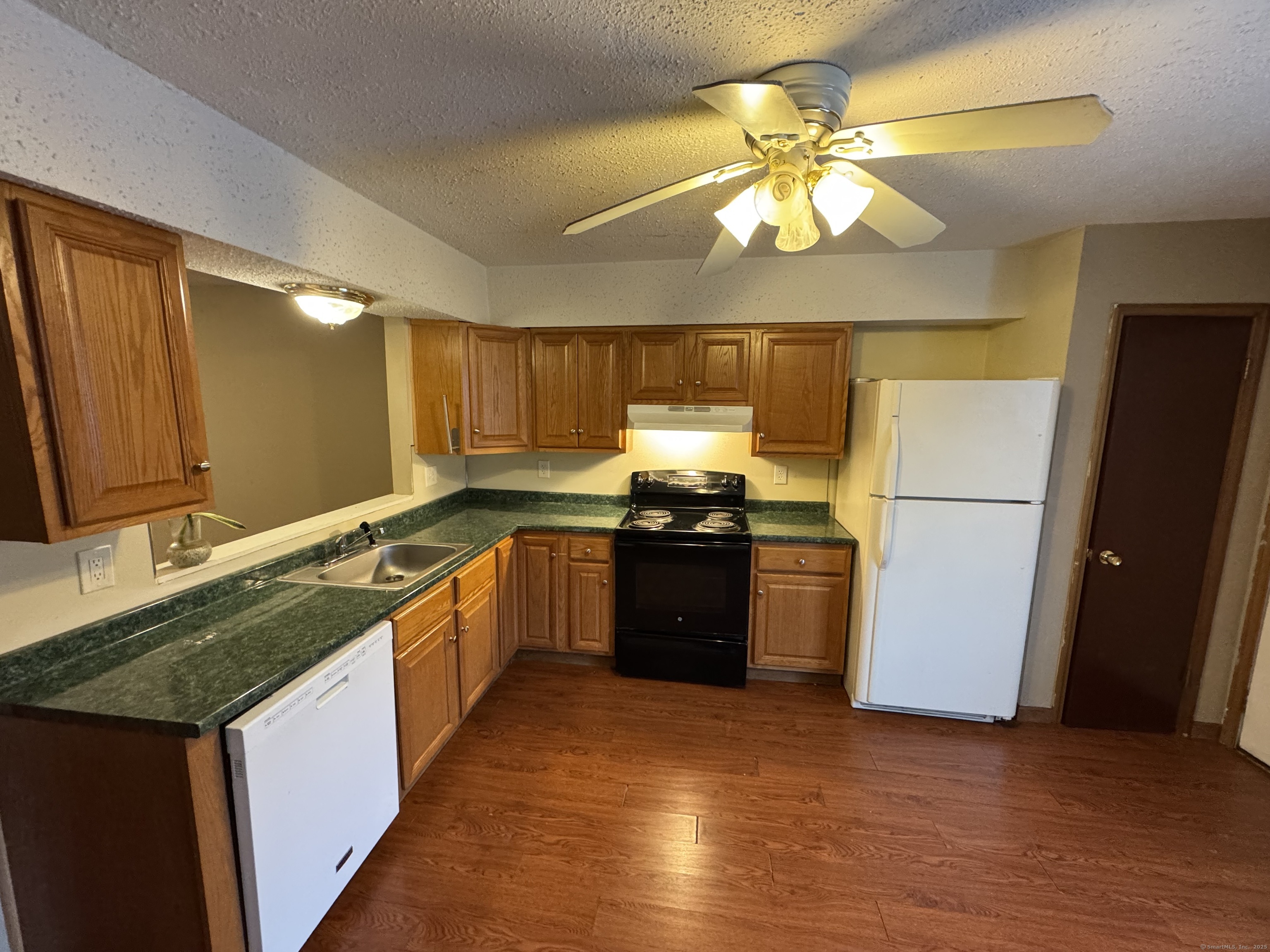 975 Meriden Road #APT 59, Waterbury, Connecticut image 6