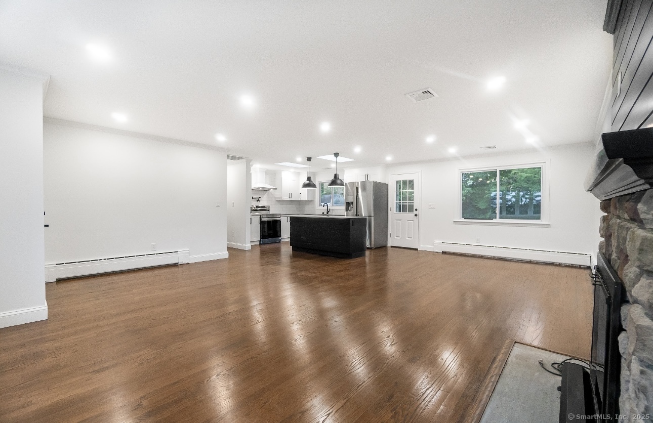 24 Linde Street, West Haven, Connecticut image 3