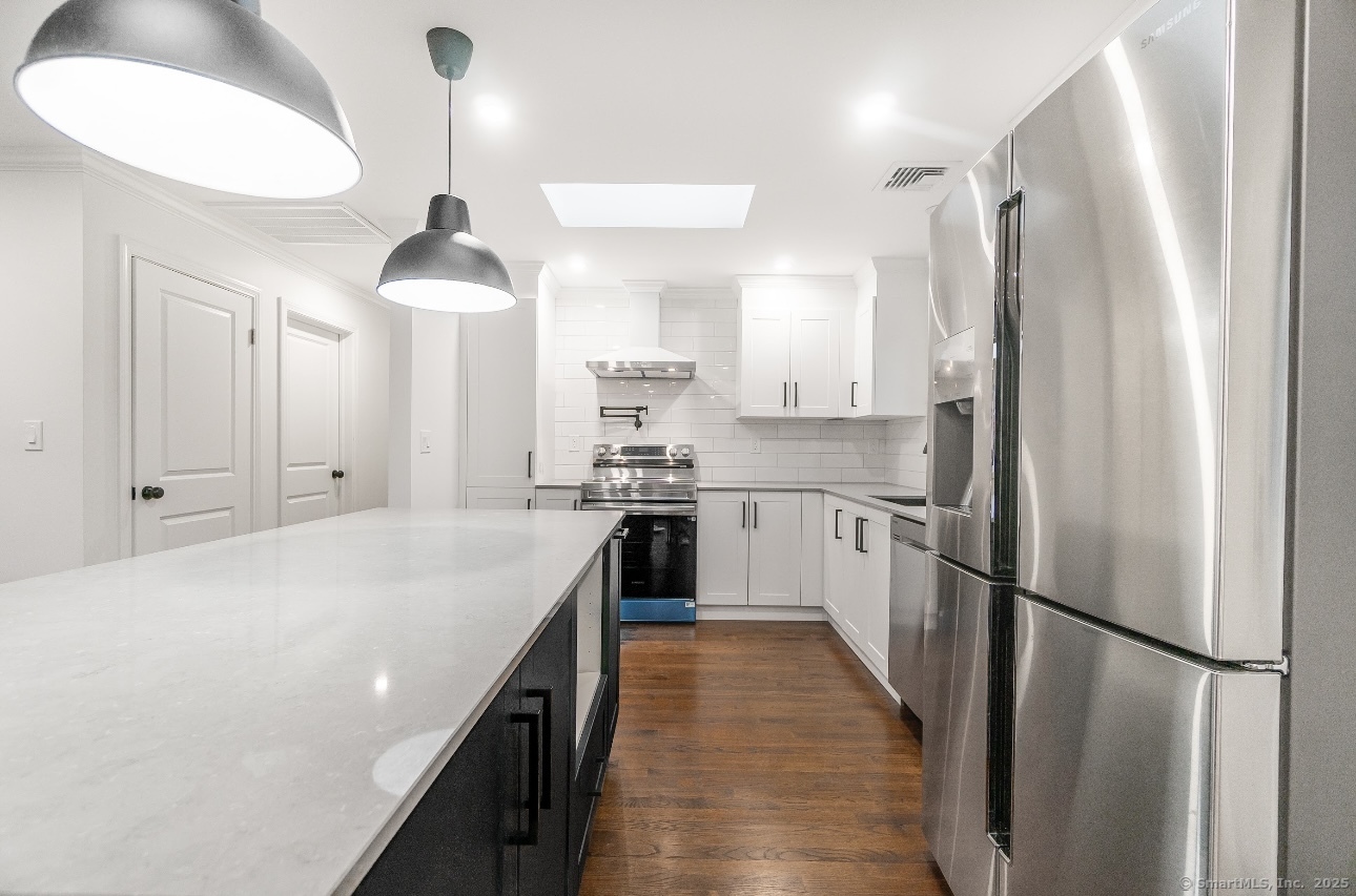 24 Linde Street, West Haven, Connecticut image 8