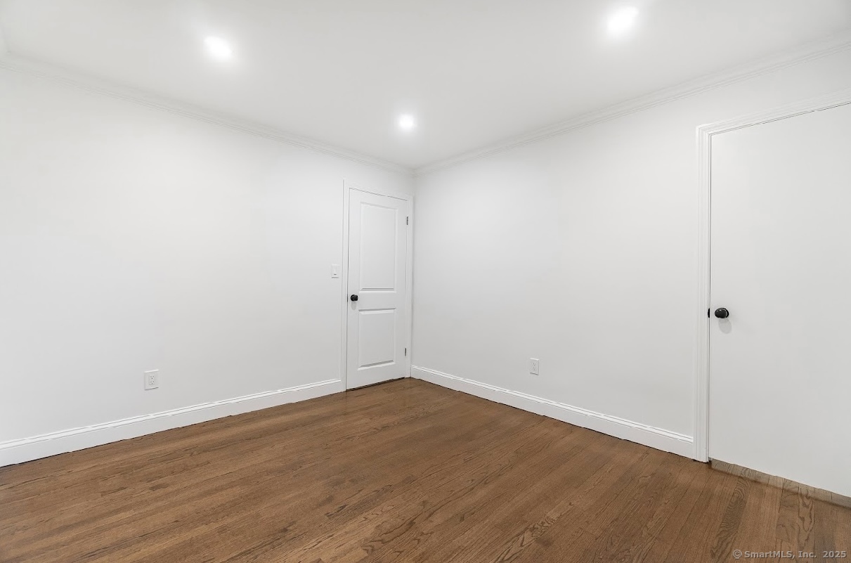 24 Linde Street, West Haven, Connecticut image 12