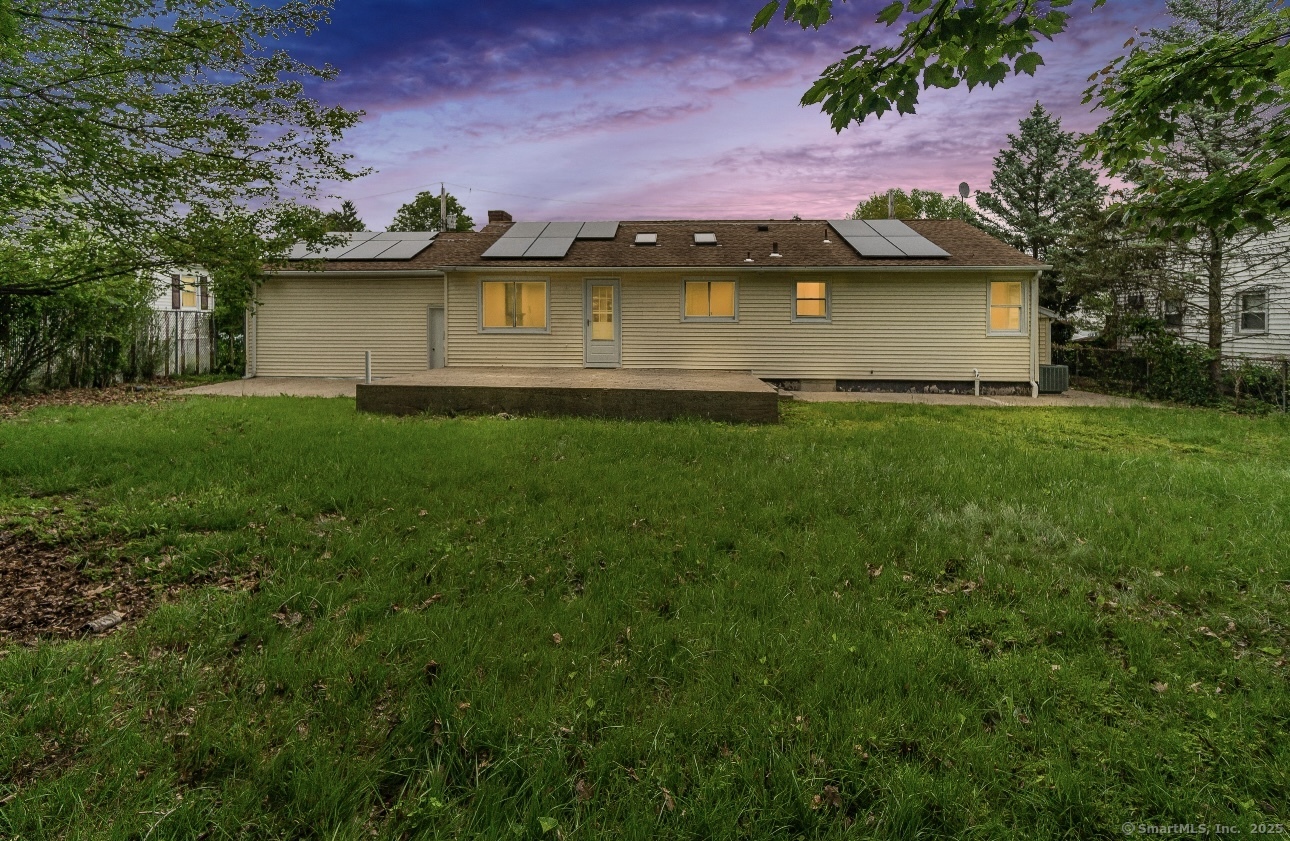 24 Linde Street, West Haven, Connecticut image 2