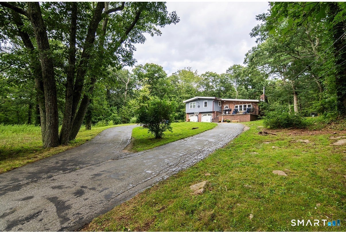 686 Squaw Rock Road