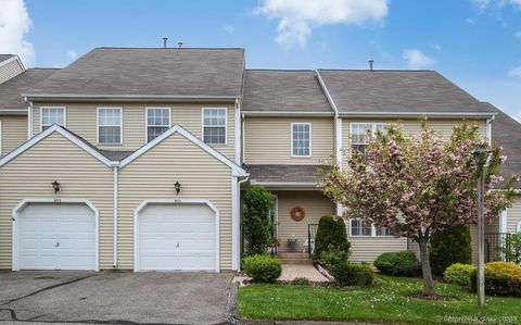 Photo of 902 Gray Fox Lane #902, Rocky Hill, CT 06067 (MLS # 24102171)