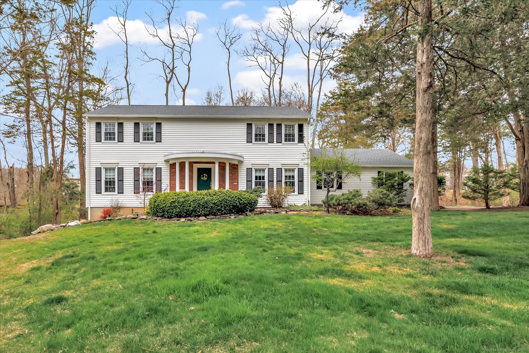 Property for Sale at Cali Drive, Shelton, Connecticut - Bedrooms: 4 
Bathrooms: 3 
Rooms: 8  - $779,900