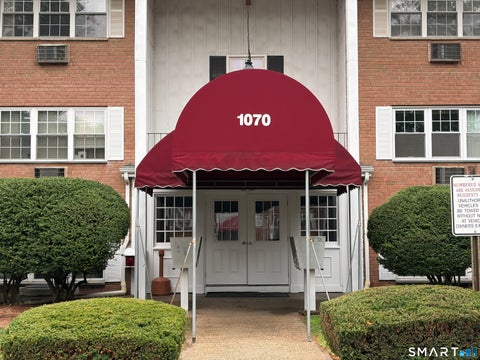 Condo For Rent - 1070 New Haven Avenue #70<br/> Milford, CT 06460