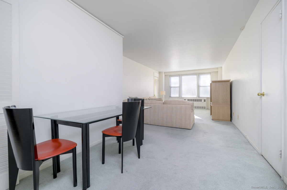 91 Strawberry Hill Avenue APT 636