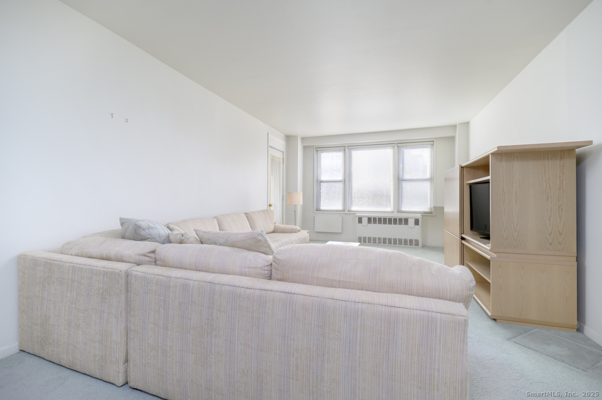 91 Strawberry Hill Avenue APT 636