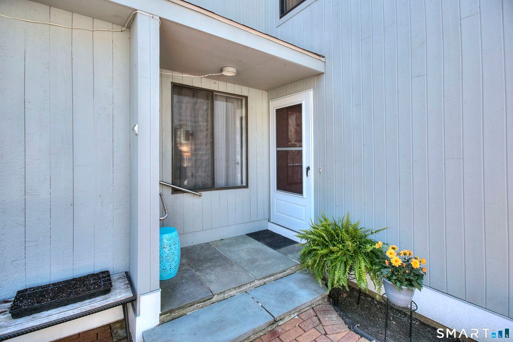 Photo of 6 Sugar Maple Lane #6, Ridgefield, CT 06877 (MLS # 24169075)