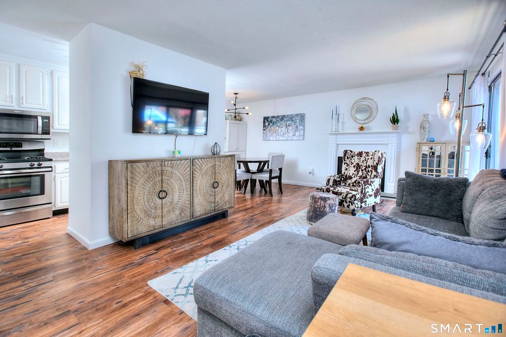Photo of 6 Sugar Maple Lane #6, Ridgefield, CT 06877 (MLS # 24169075)