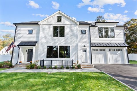 Photo of 706 Judd Street, Fairfield, CT 06825 (MLS # 24134883)