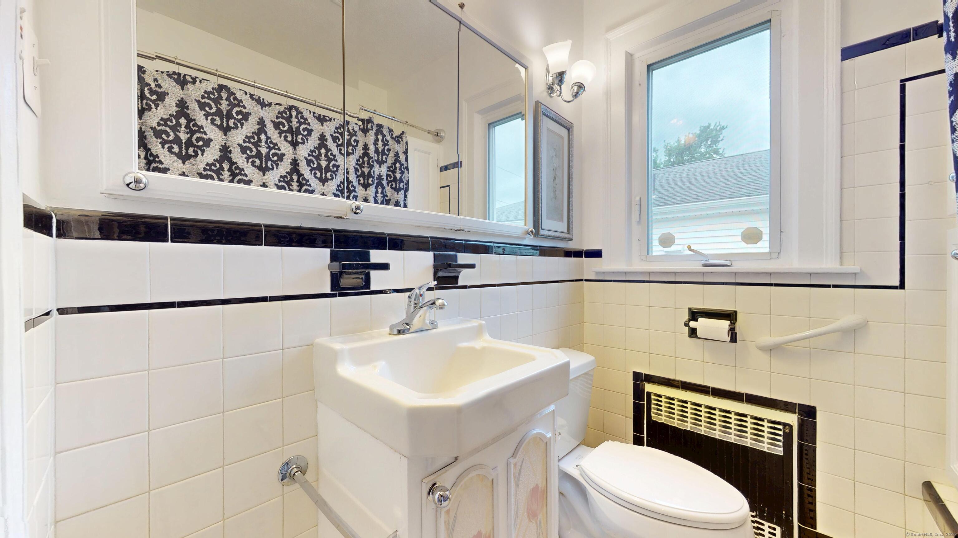 8 Kent Street, Plainville, Connecticut image 14