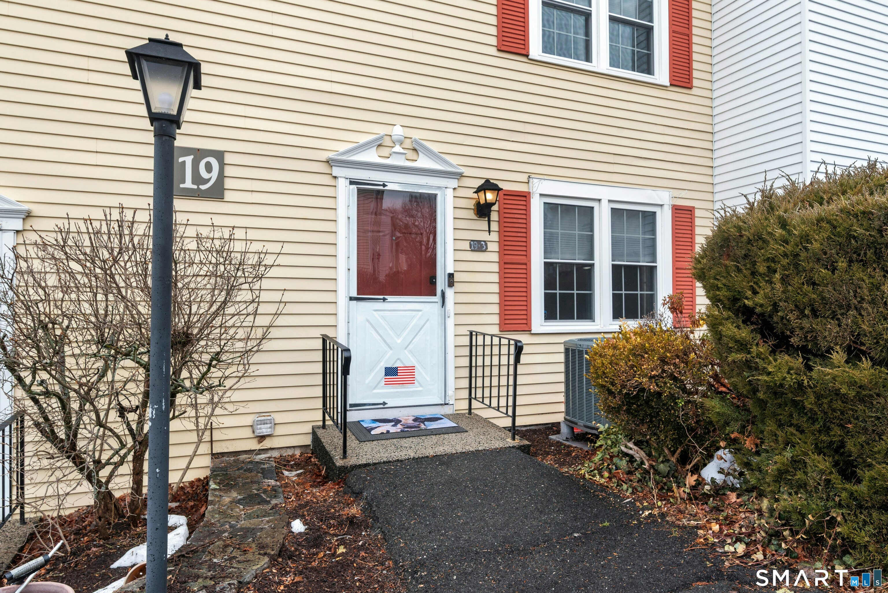 55 Mill Plain Road 19-3