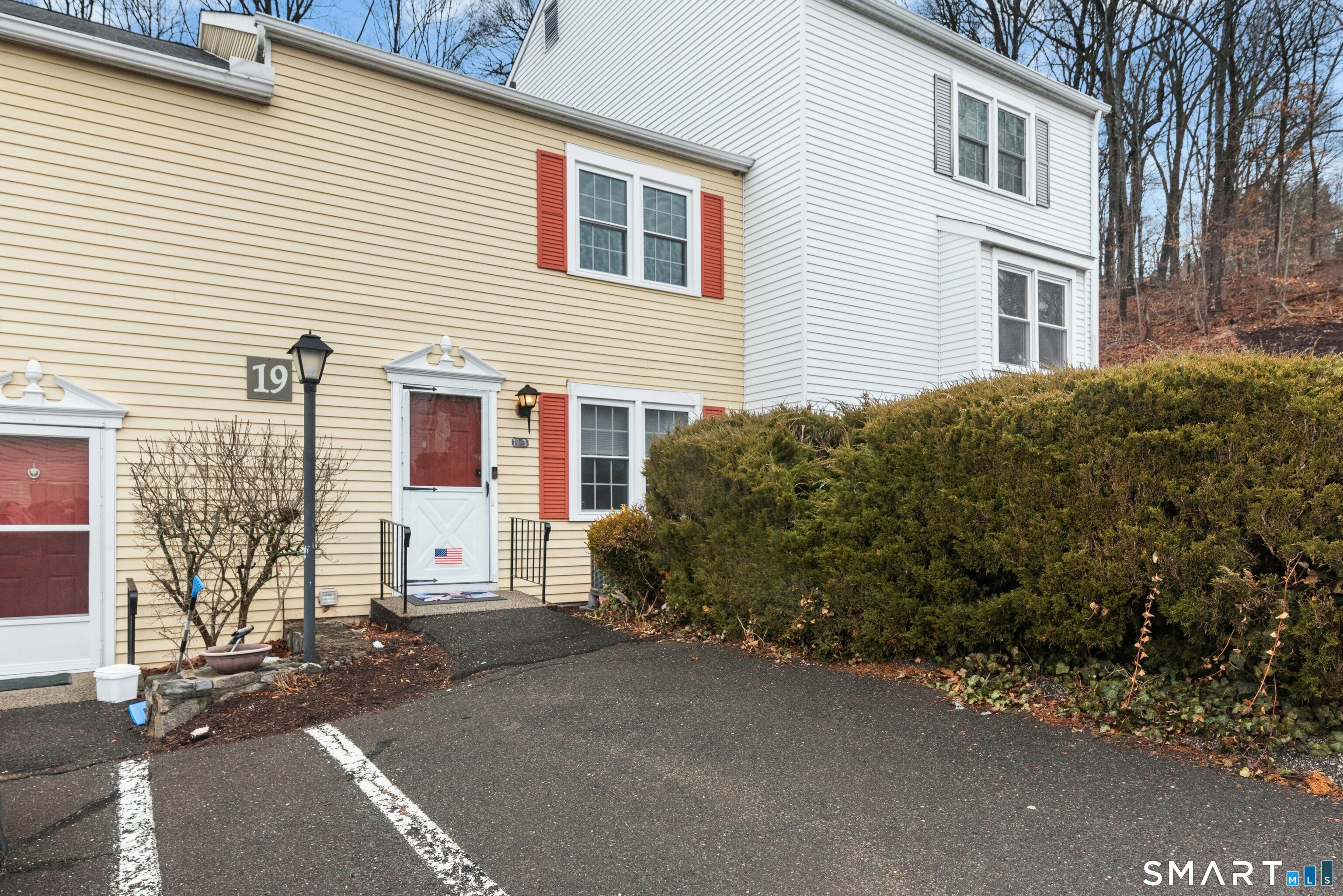 55 Mill Plain Road 19-3