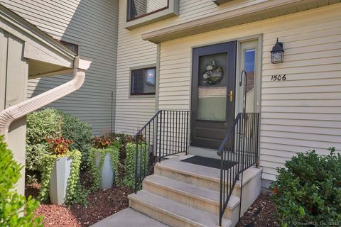 1506 Summer Hill Drive 1506 South Windsor CT 06074