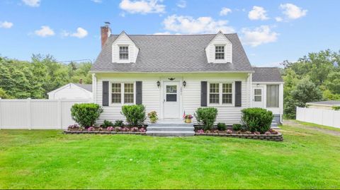 2071 Middletown Avenue North Branford CT 06472