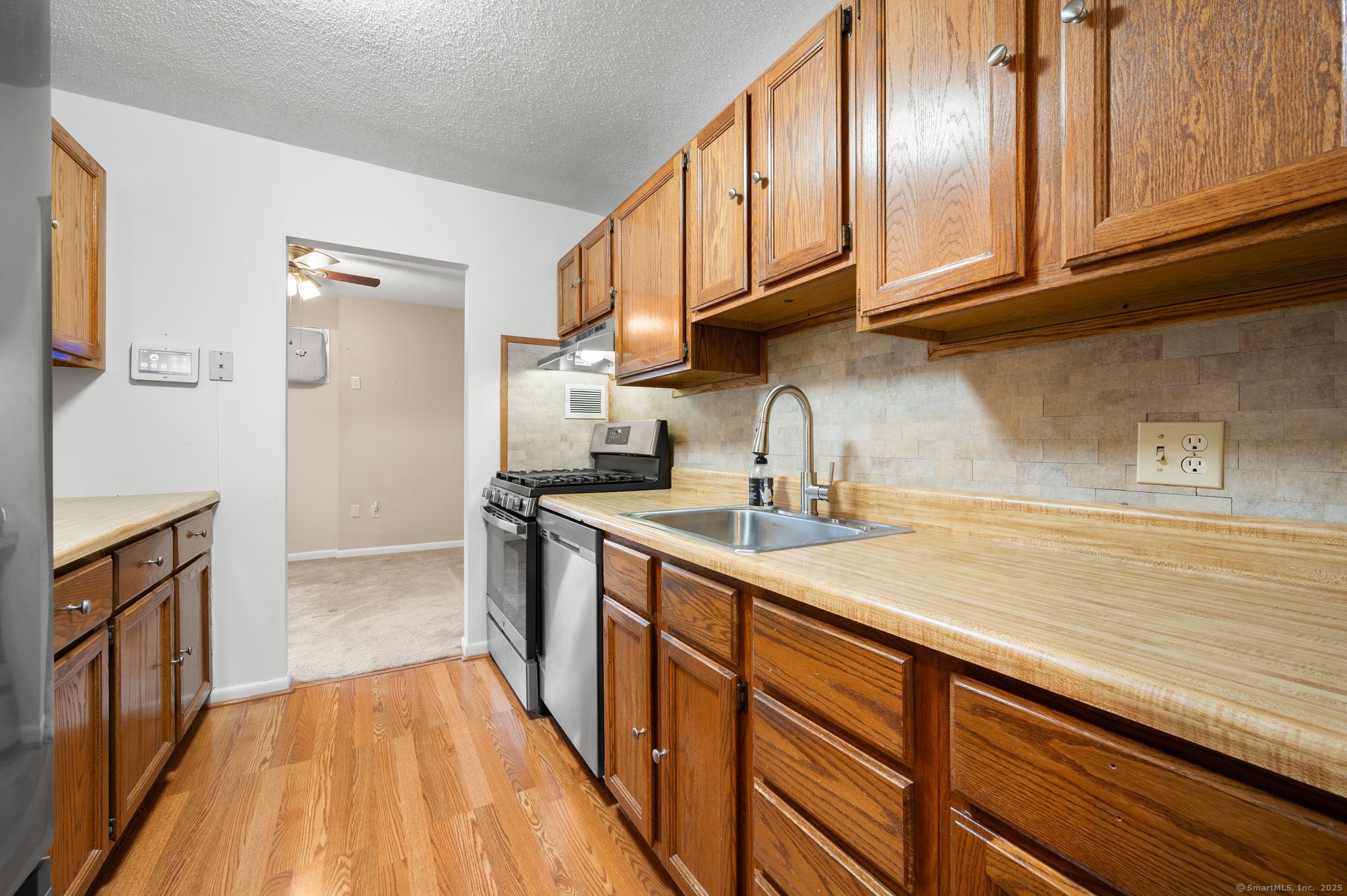 281 Gardner Avenue #E3, New London, Connecticut image 6