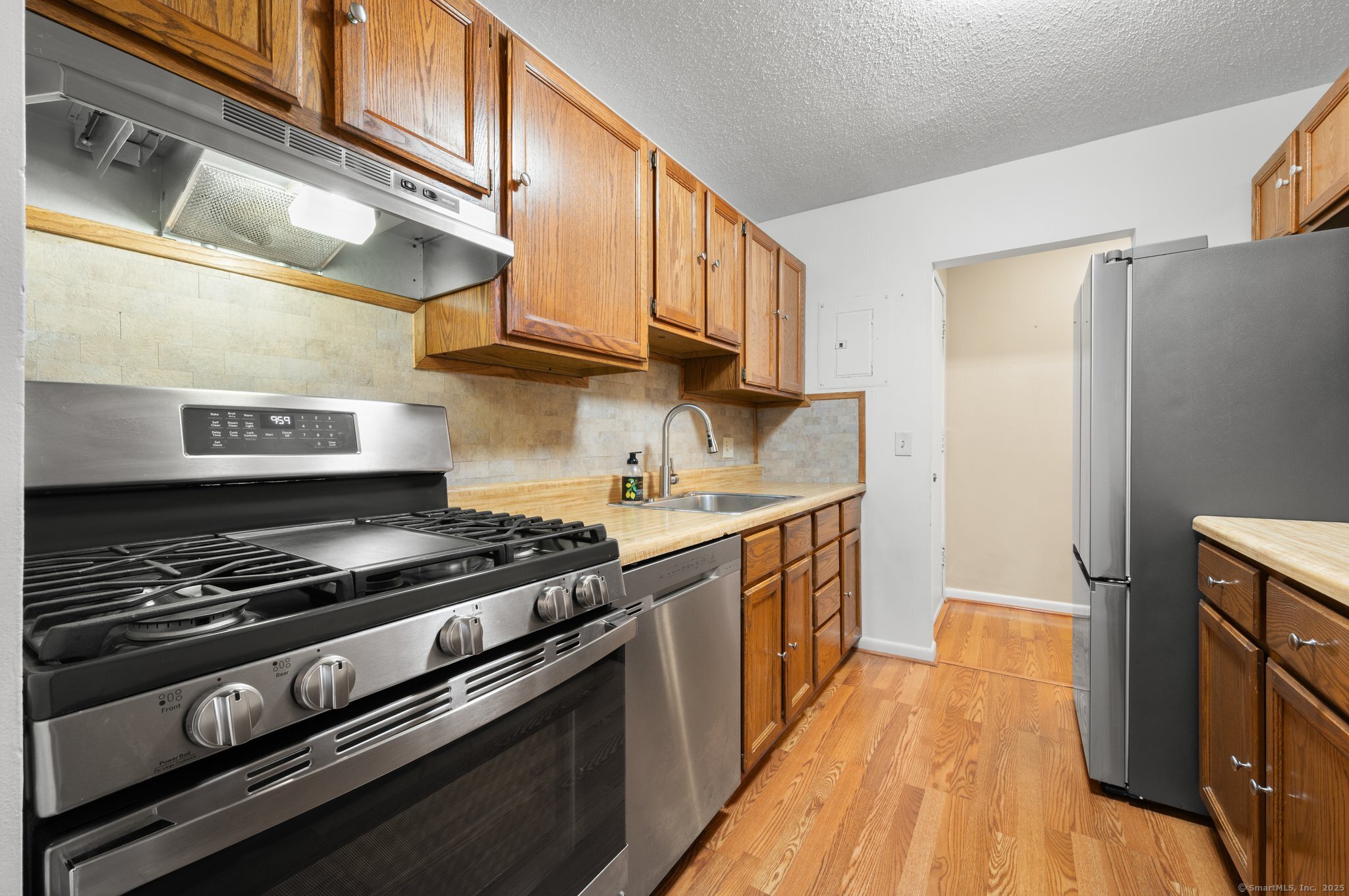 281 Gardner Avenue #E3, New London, Connecticut image 8