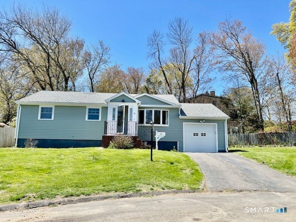 Photo of 25 Suzanne Circle, Fairfield, CT 06824 (MLS # 24170972)