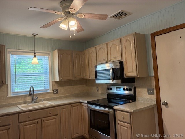 18 Copper Hill Drive 18