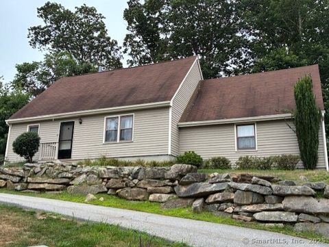 18 Copper Hill Drive 18 Guilford CT 06437