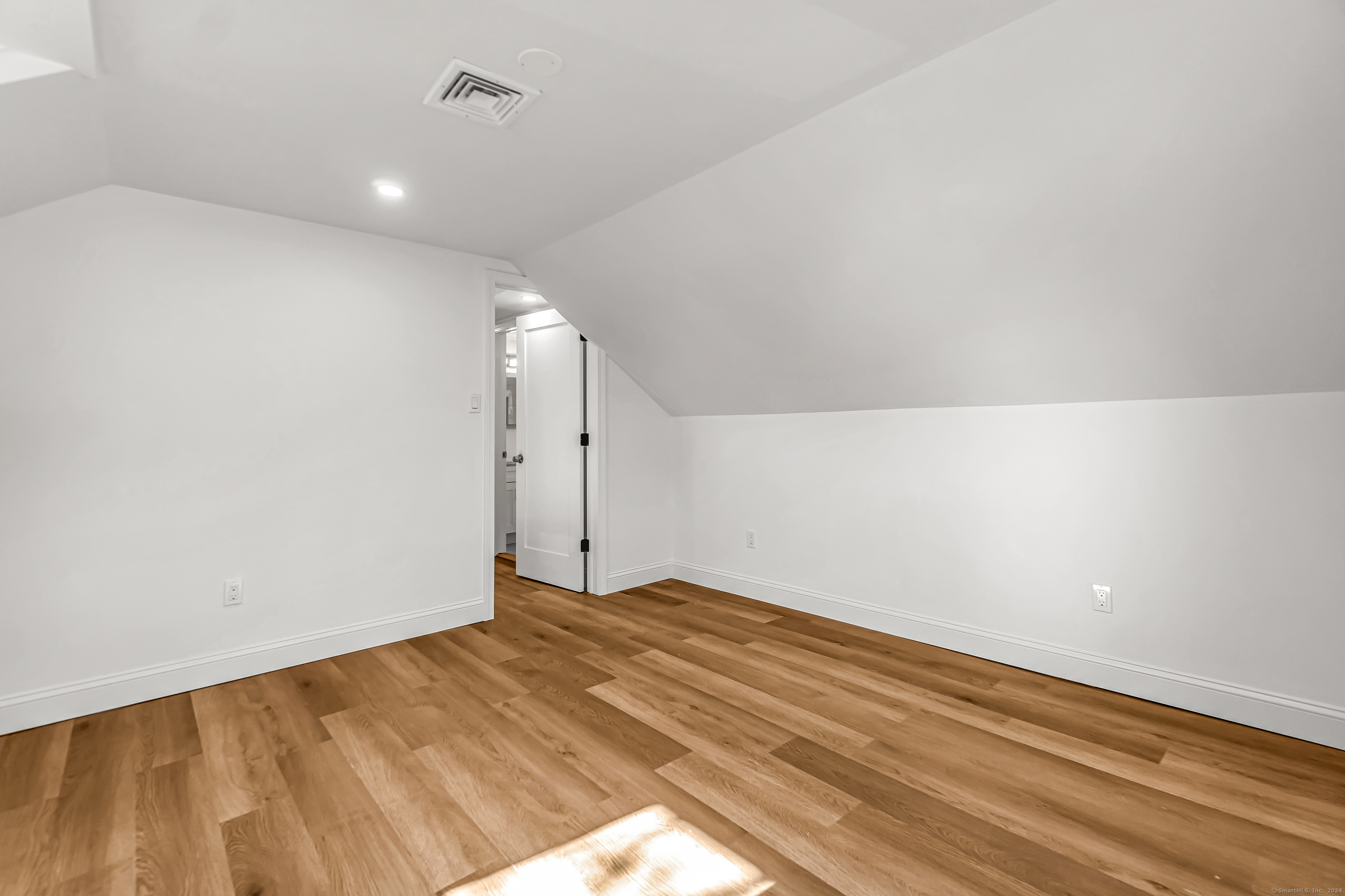 156 London Drive, Hamden, Connecticut image 25
