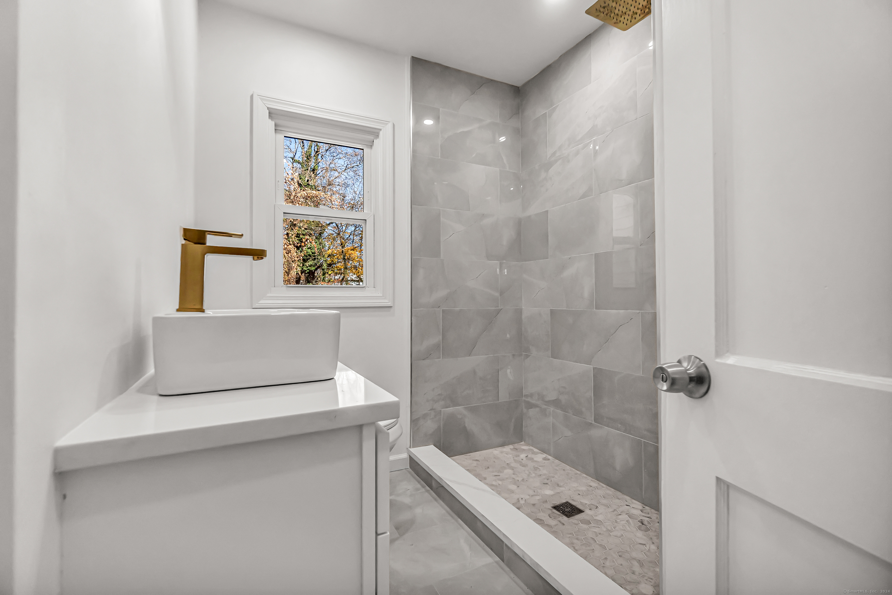 156 London Drive, Hamden, Connecticut image 13