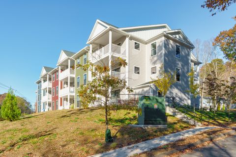 Photo of 401 Albany Turnpike #307, Canton, CT 06019 (MLS # 24136618)