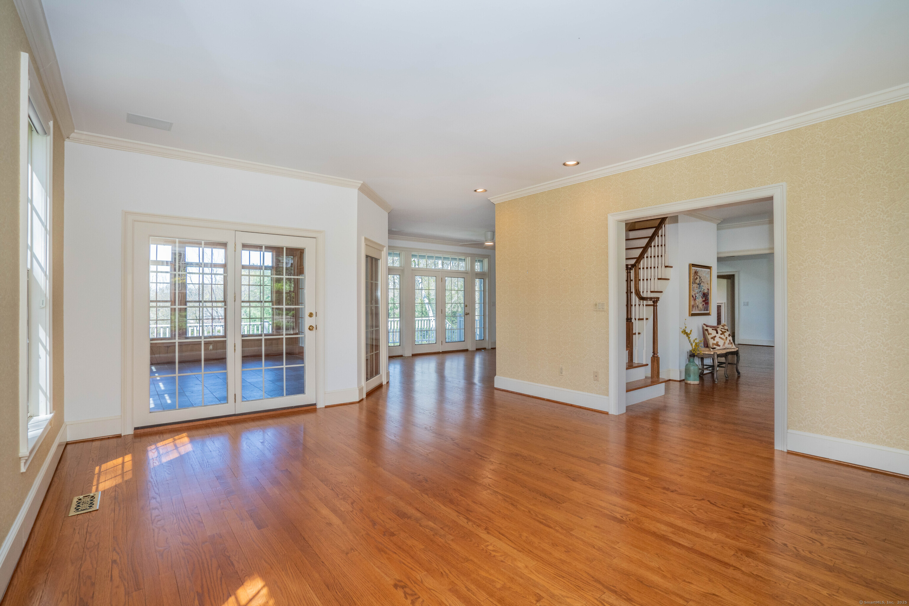 Glastonbury, Connecticut 06073, United States, 4 Bedrooms Bedrooms, ,5 BathroomsBathrooms,Residential,Pending,158492