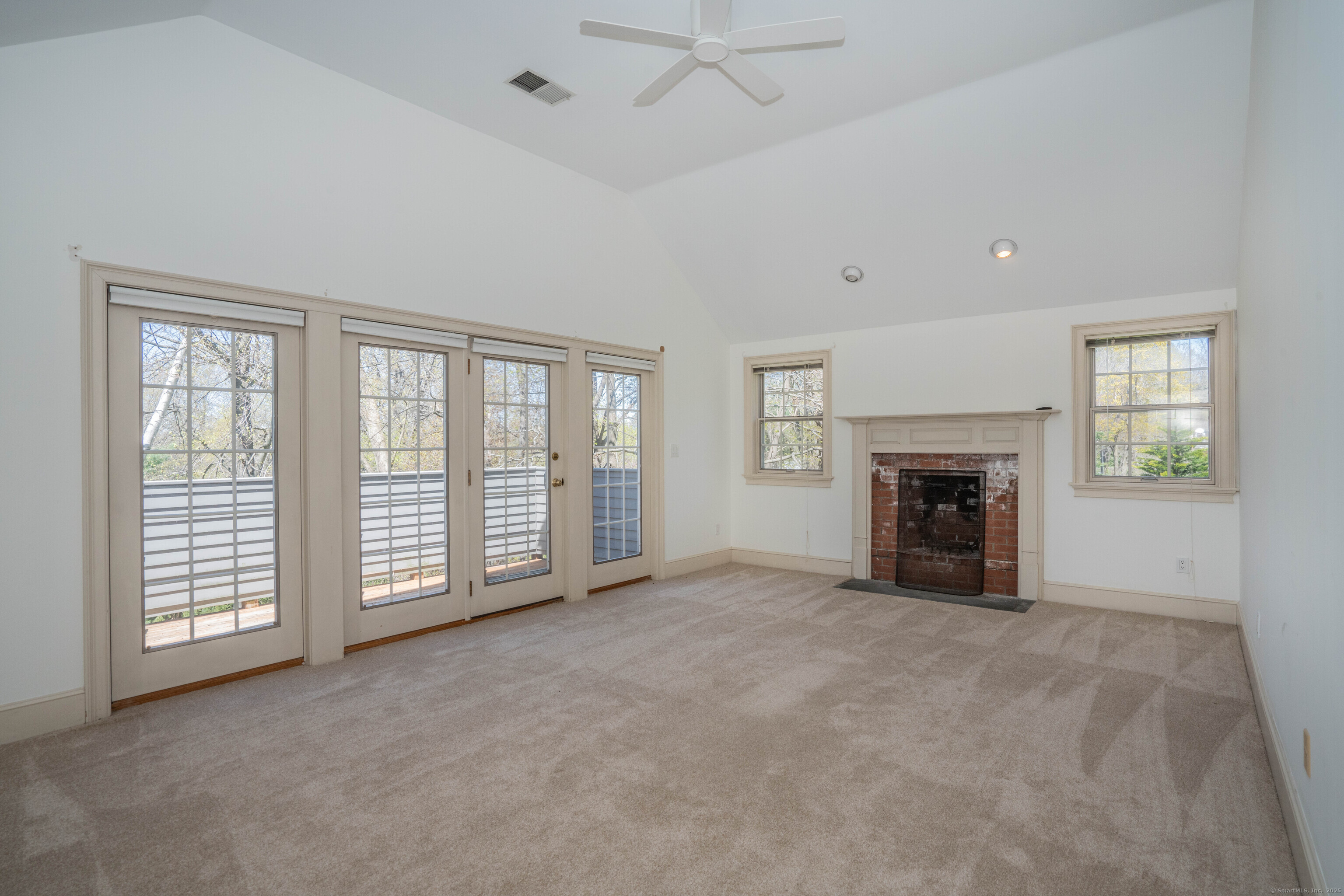 Glastonbury, Connecticut 06073, United States, 4 Bedrooms Bedrooms, ,5 BathroomsBathrooms,Residential,Pending,158492