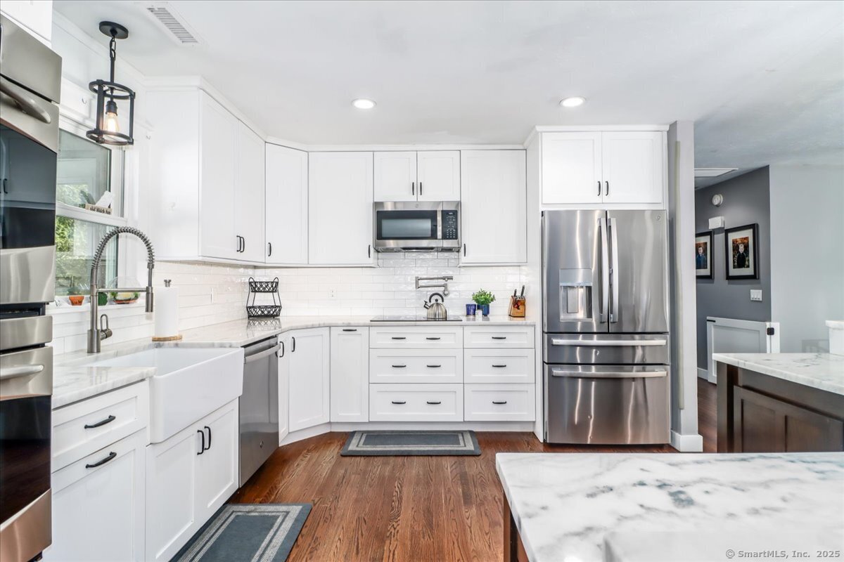 16 Jefferson Drive, New Milford, Connecticut image 8