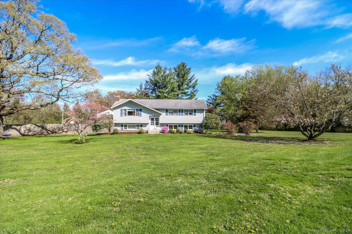 16 Jefferson Drive, New Milford, Connecticut image 2
