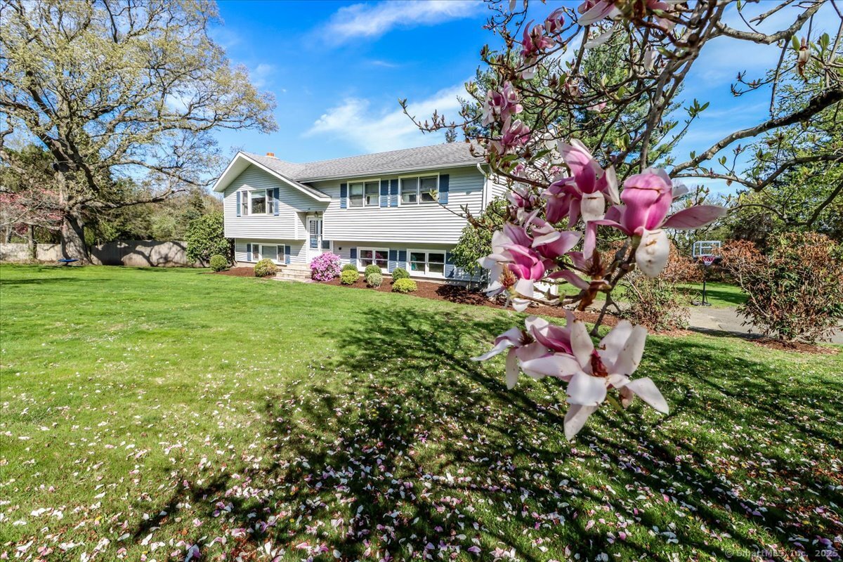 16 Jefferson Drive, New Milford, Connecticut image 1