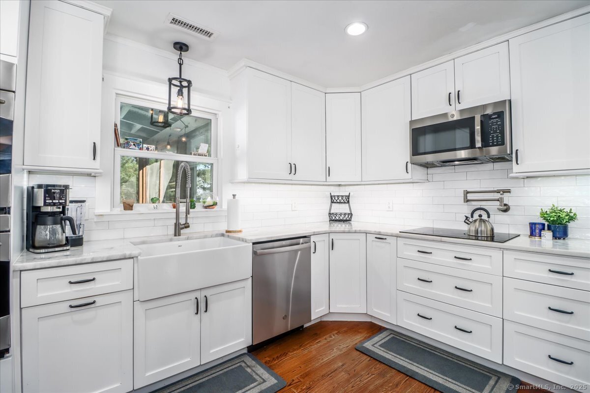 16 Jefferson Drive, New Milford, Connecticut image 11