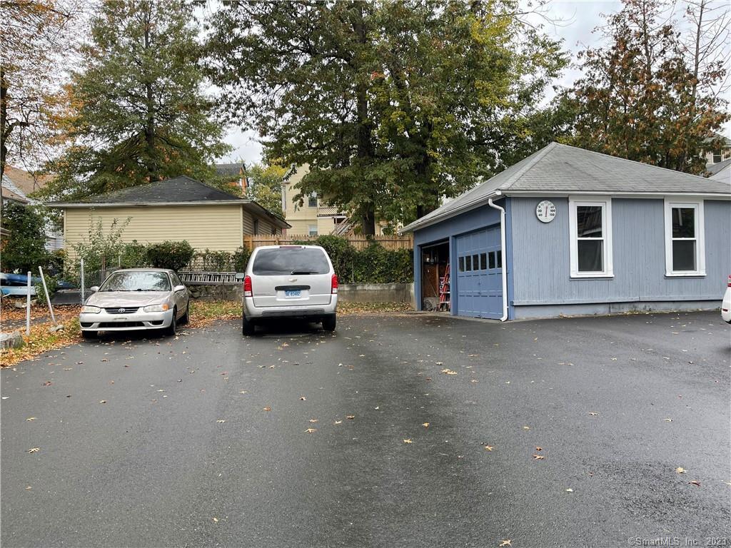 Hartford, Connecticut 06105, United States, 3 Bedrooms Bedrooms, ,1 BathroomBathrooms,Residential,Pending,28234