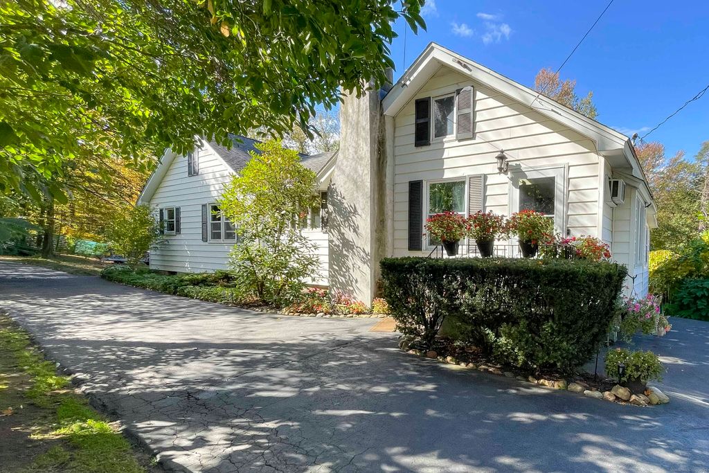 Photo of 399 W Woods Road, Hamden, CT 06518 (MLS # 24133448)