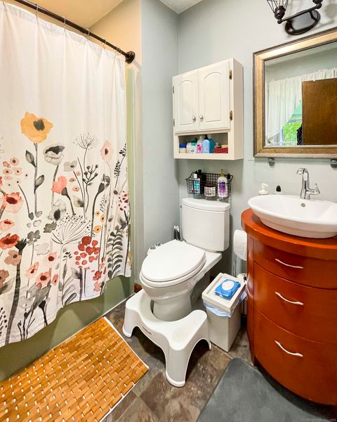 Tiny photo for 399 W Woods Road, Hamden, CT 06518 (MLS # 24133448)