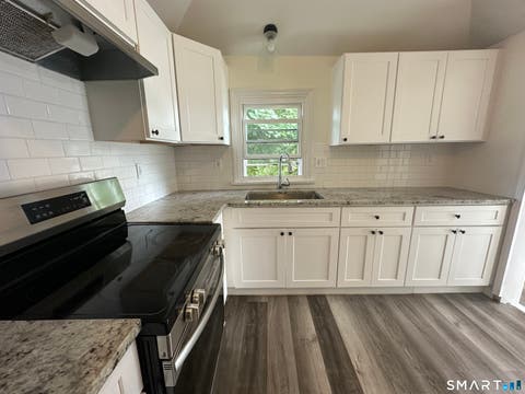 Multifamily For Rent - 197 Central Avenue #FLOOR 2<br/> Norwich, CT 06360